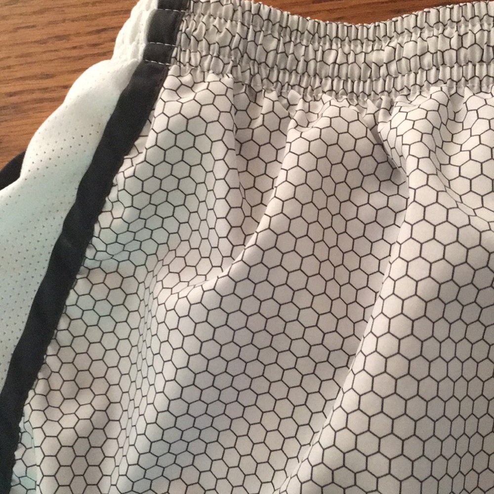 NIKE DRI-FIT LINED RUNNING SHORTS - Picture 5 of 9